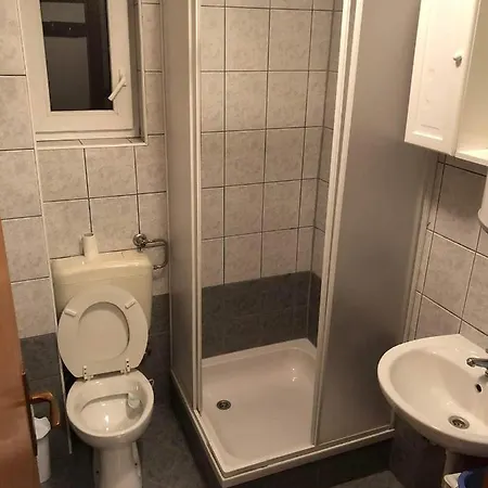 Antonia Daire Kupres (Canton 10)